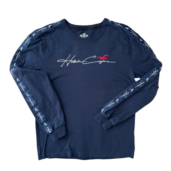 HOLLISTER Dark Blue Long Sleeve Tee with Graphic Design. Size XS - Picture 1 of 3